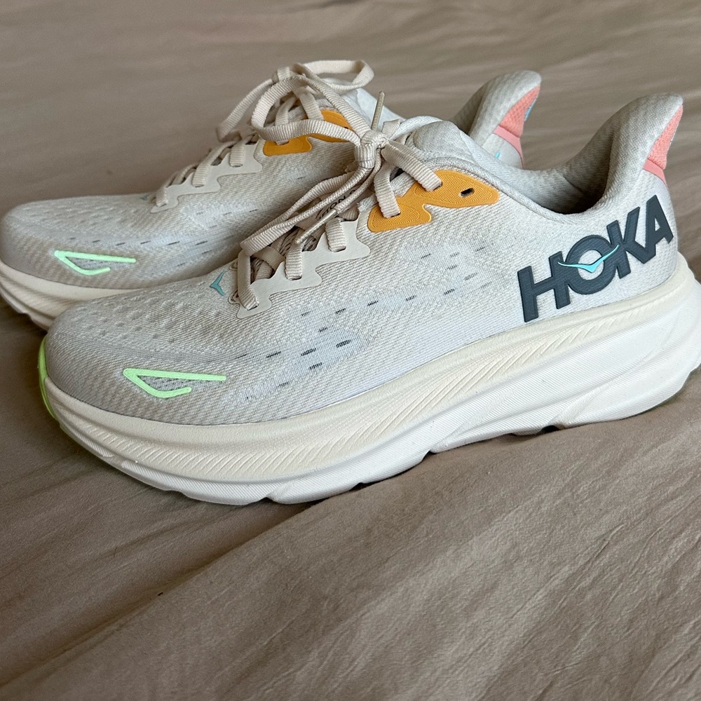 HOKA Clifton 9